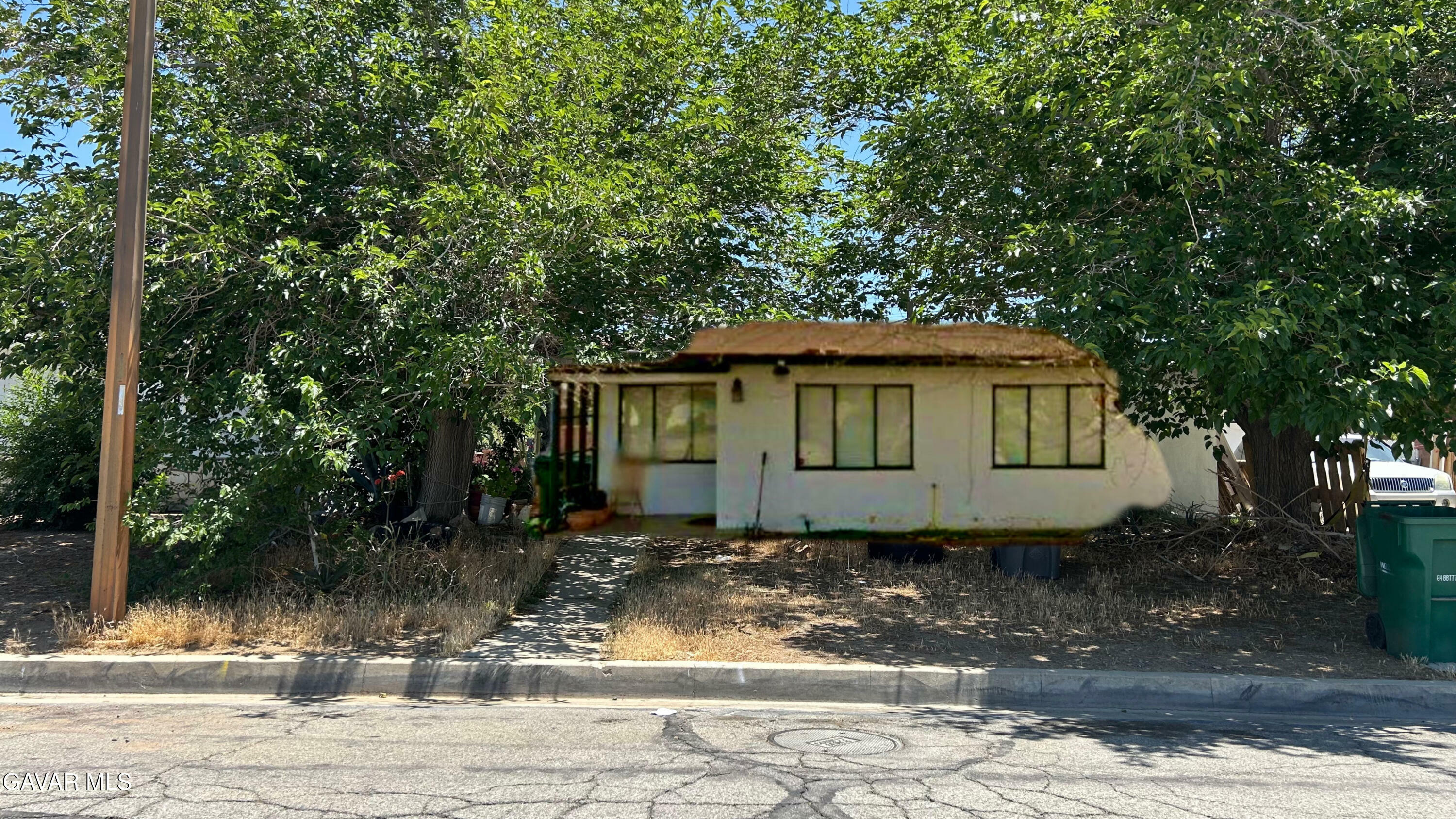 Property Photo: 2024 E Sweetbrier Street CA 93550