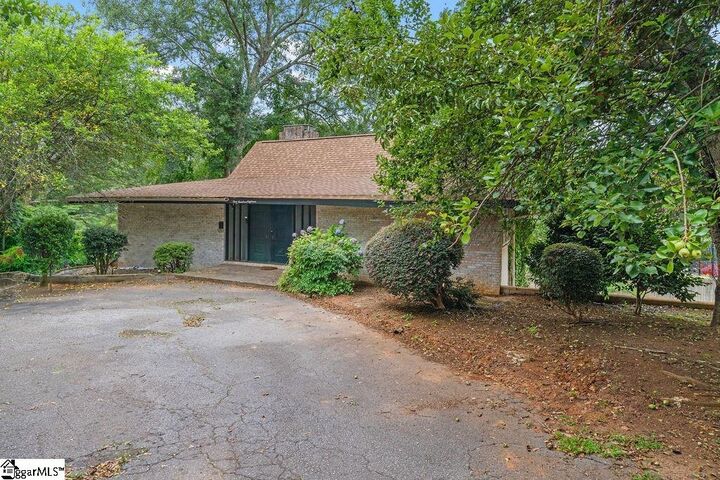 Property Photo:  118 Ridgeland Drive  SC 29601 