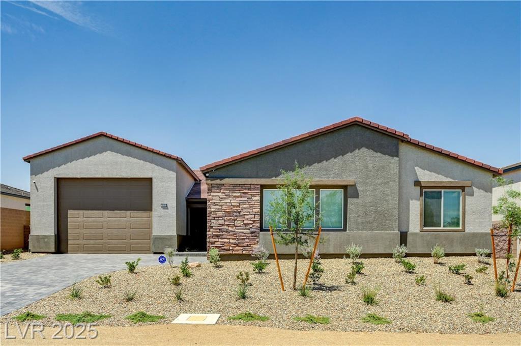 Property Photo: 9486 West Hammer Lane NV 89149