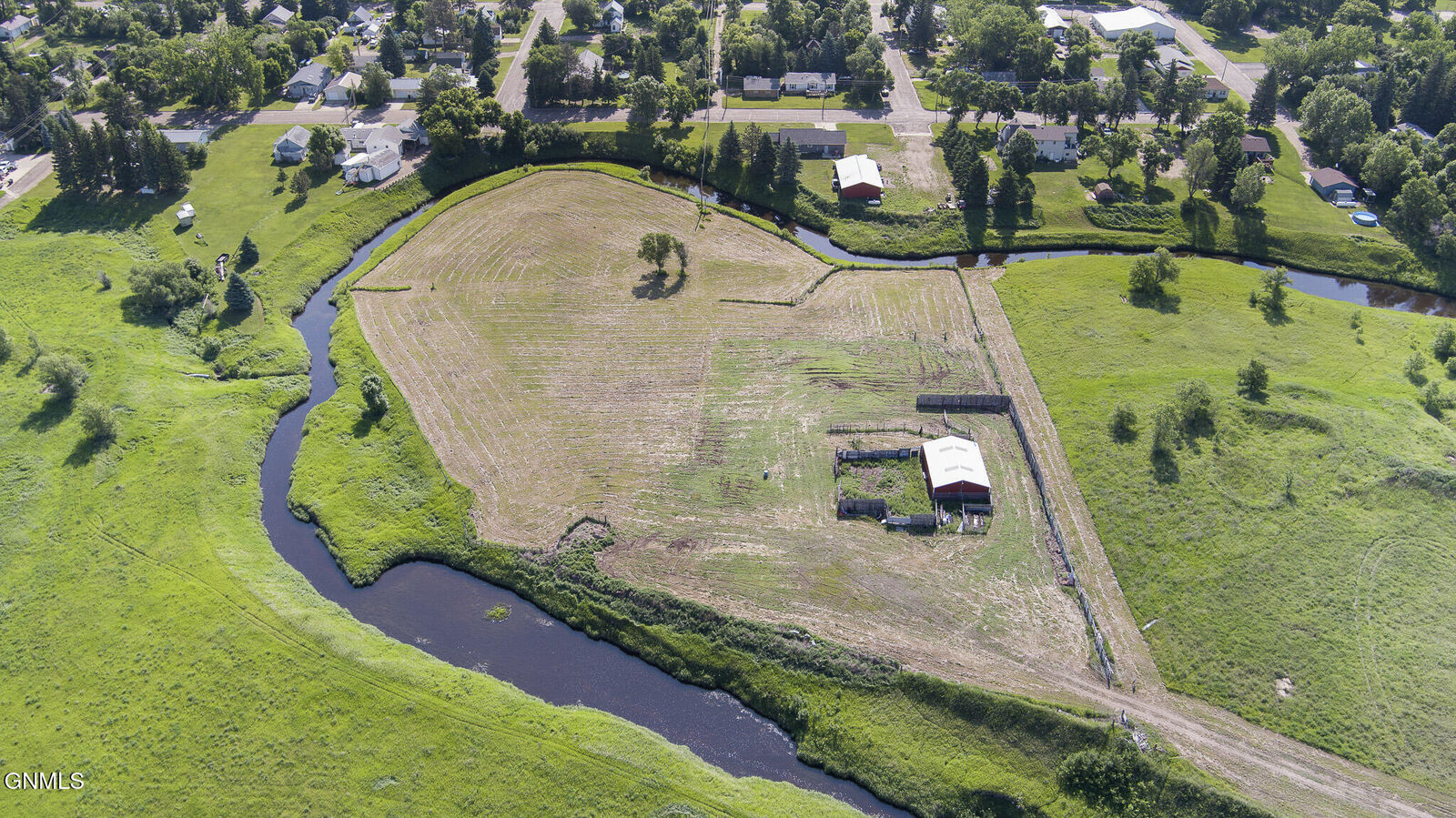 Property Photo: 501 Jennings Avenue ND 58530