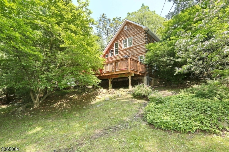 19 Mohawk Trl  Ringwood Boro NJ 07456 photo