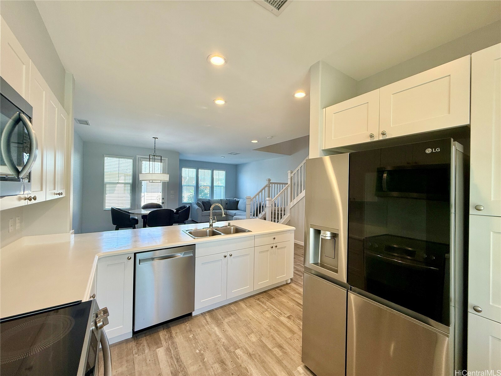 Property Photo: 91-2220 Kaiwawalo Street 11-1105 HI 96706