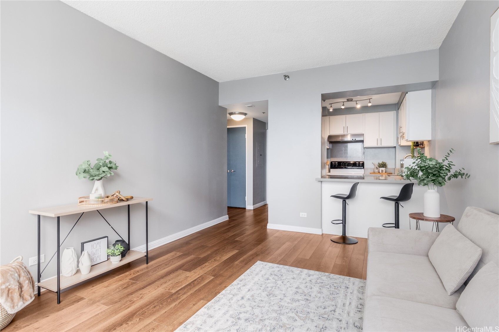 Property Photo:  876 Curtis Street 3208  HI 96813 