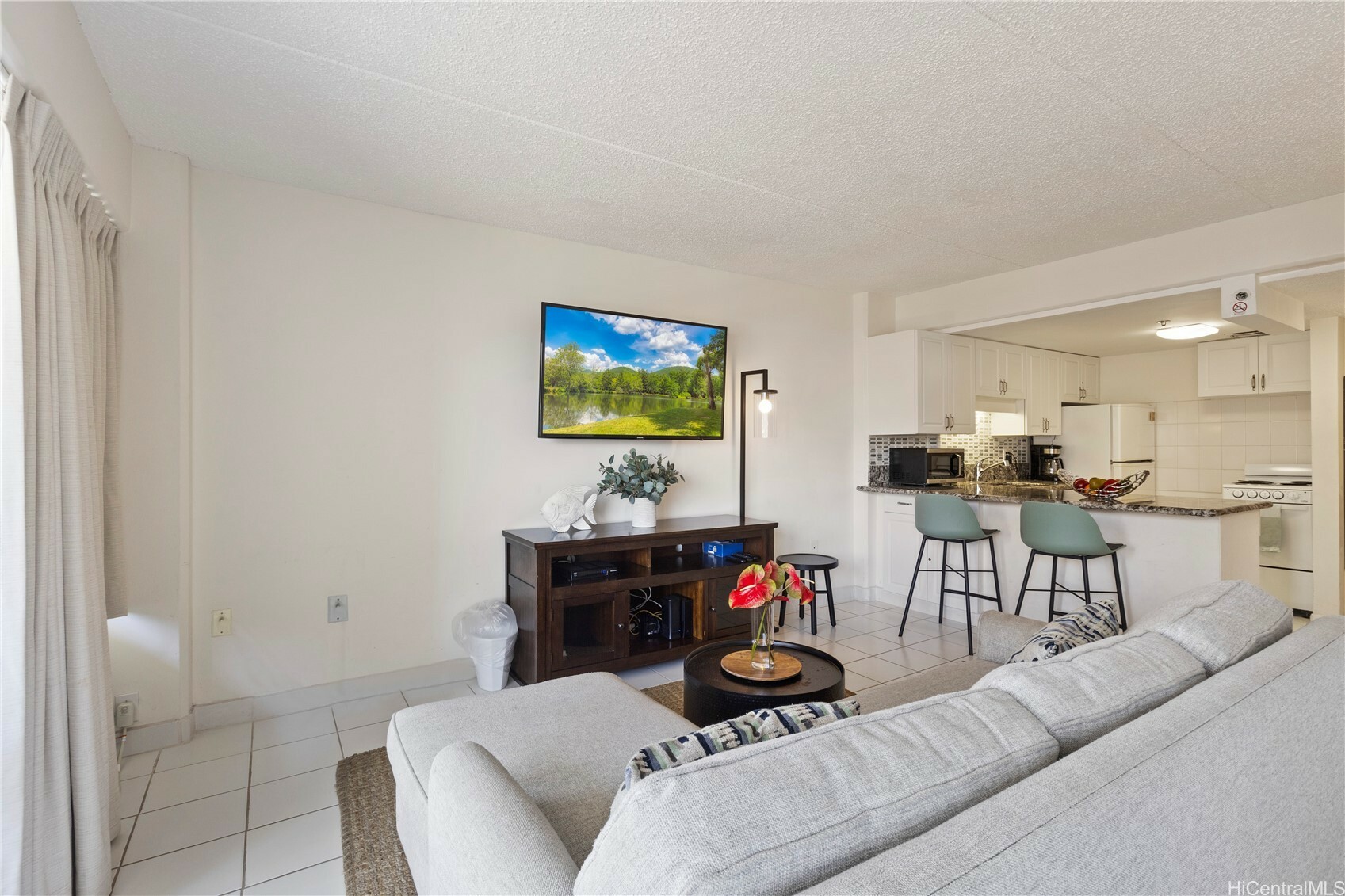 Property Photo: 1777 Ala Moana Boulevard 1517 HI 96815