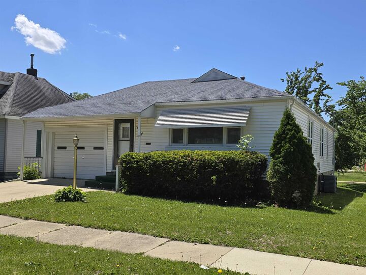 Property Photo: 534 SE 4th Avenue IA 50662