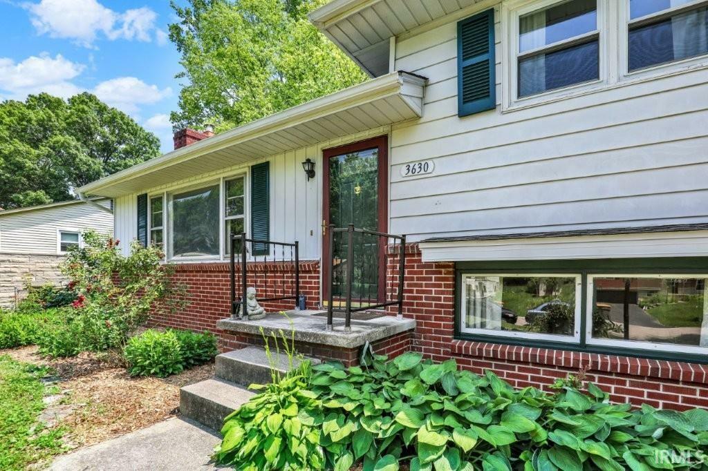 Property Photo:  3630 E Morningside Drive  IN 47408-4334 