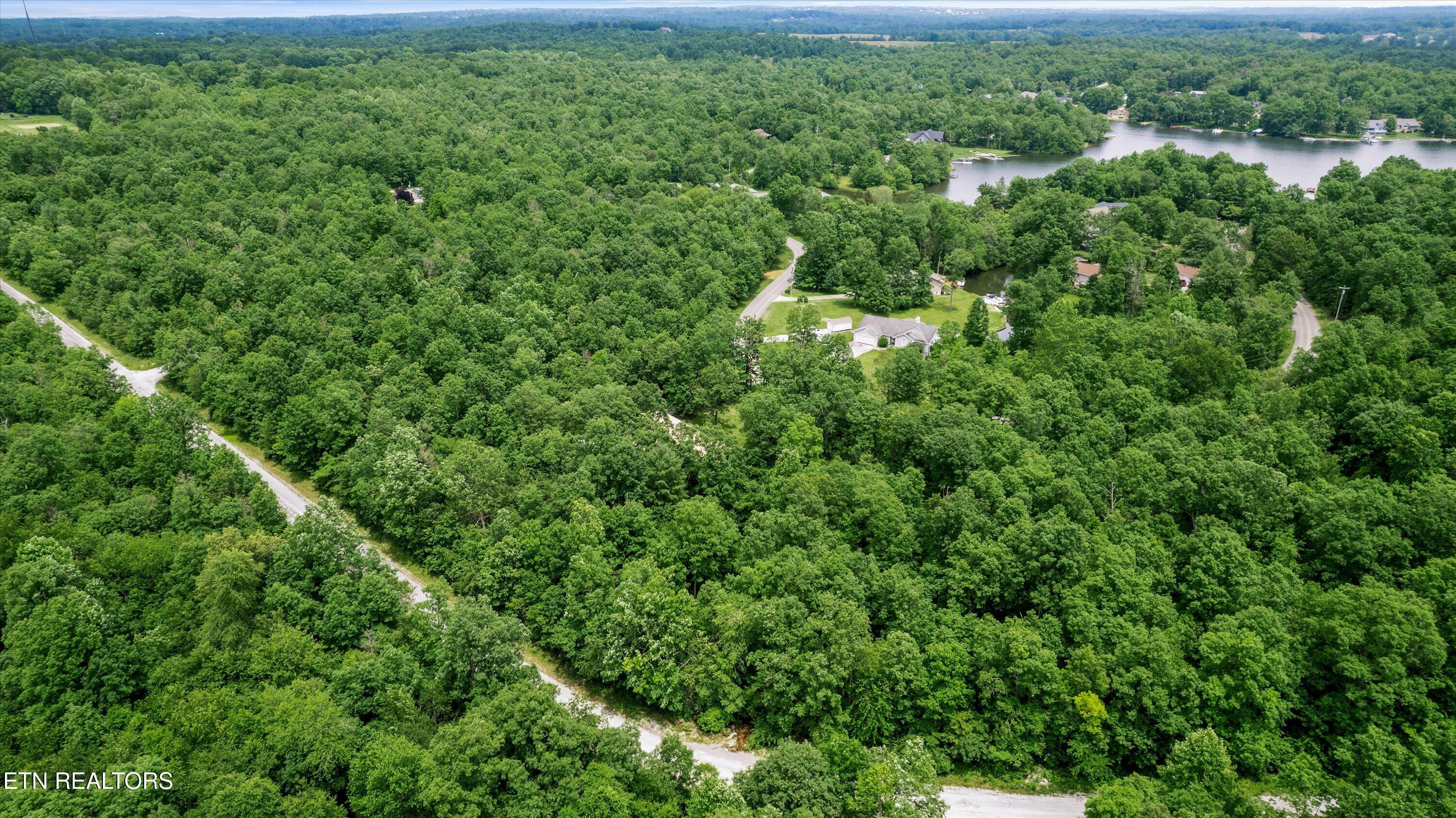 Property Photo: 2313/2315 White Horse Drive TN 38572