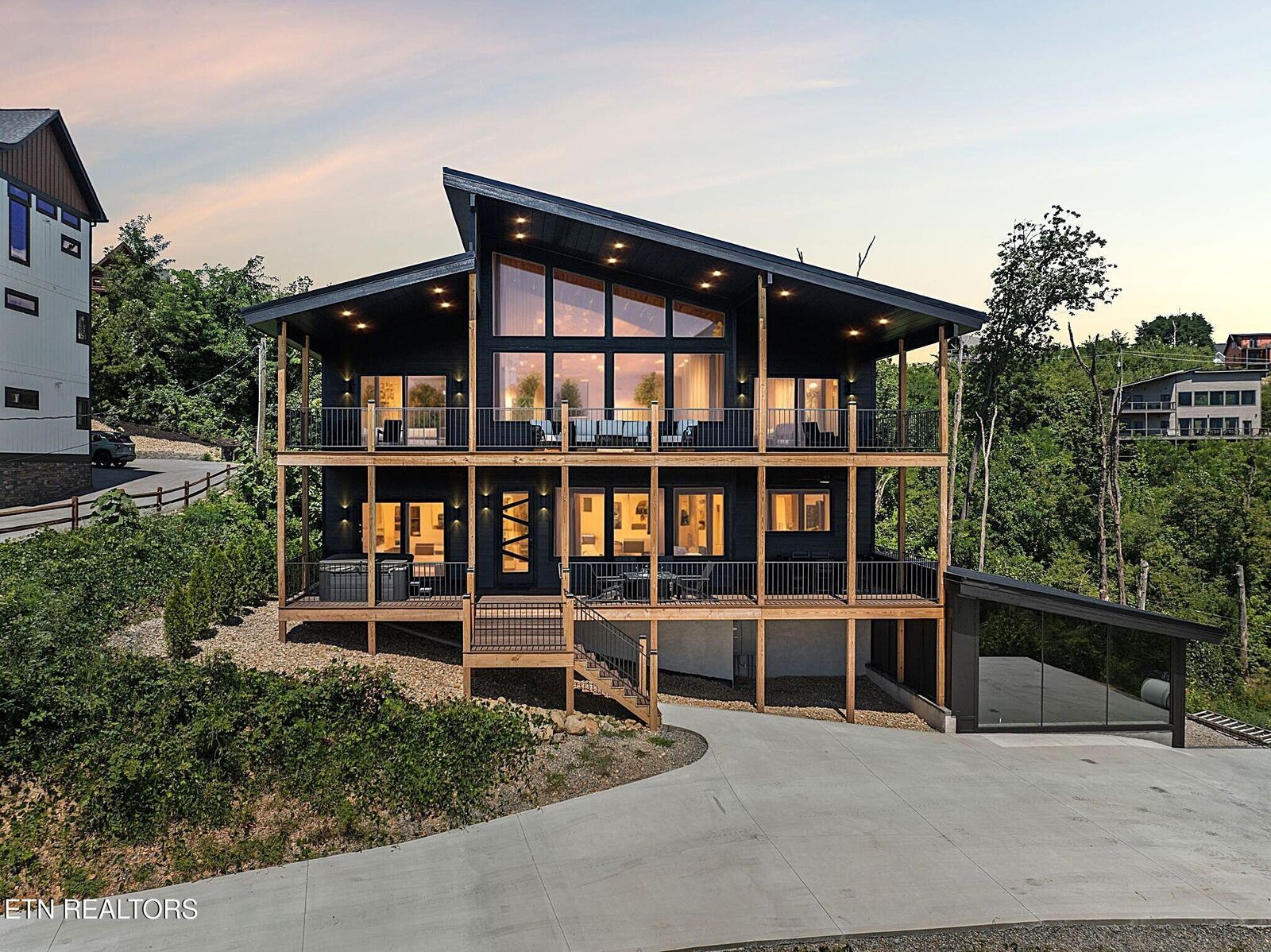 Property Photo: 743 Village Loop Rd TN 37738