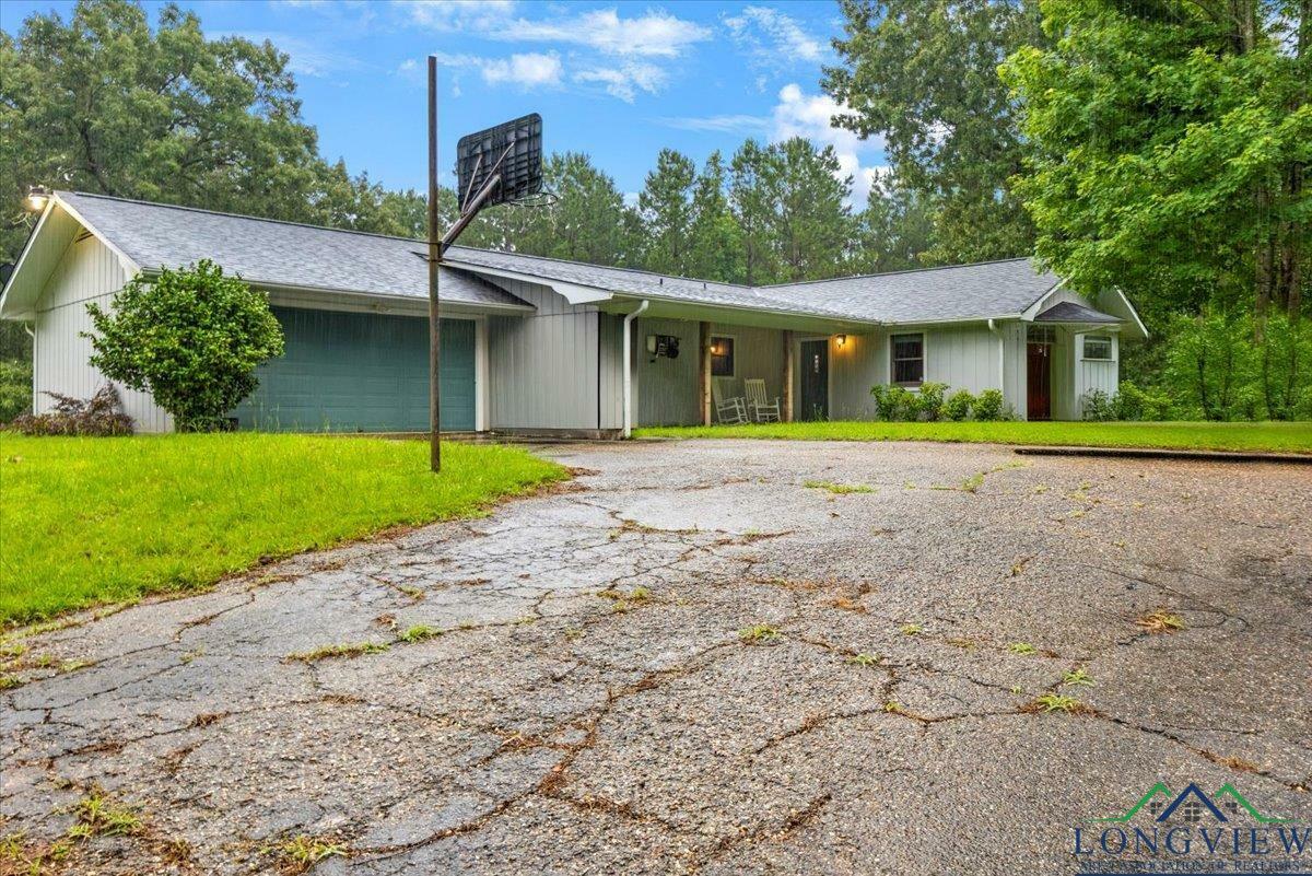 Property Photo: 400 Cr 302D TX 75654