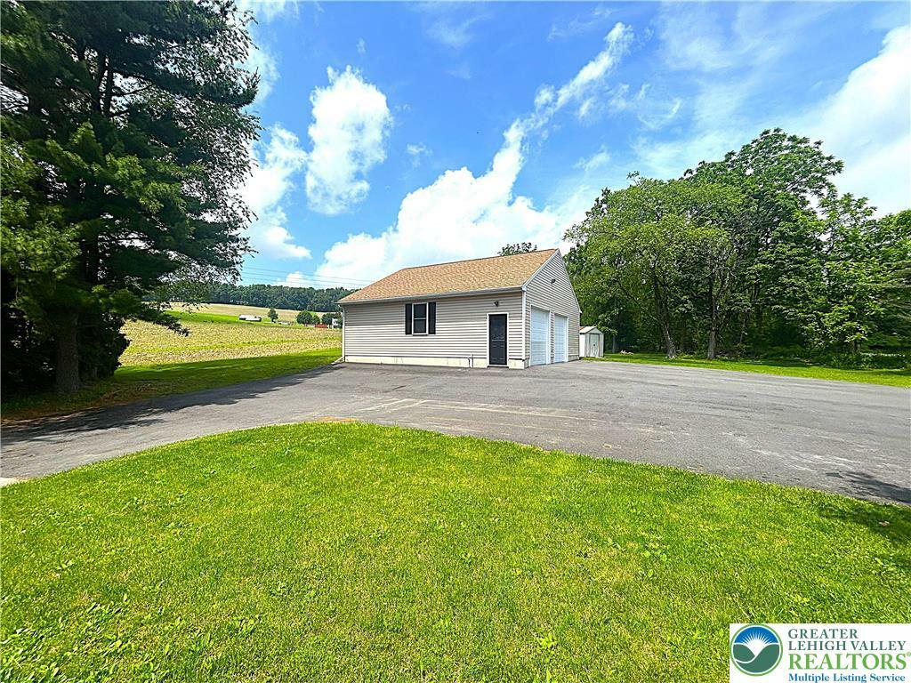 Property Photo:  2926 W Beersville Road  PA 18014 