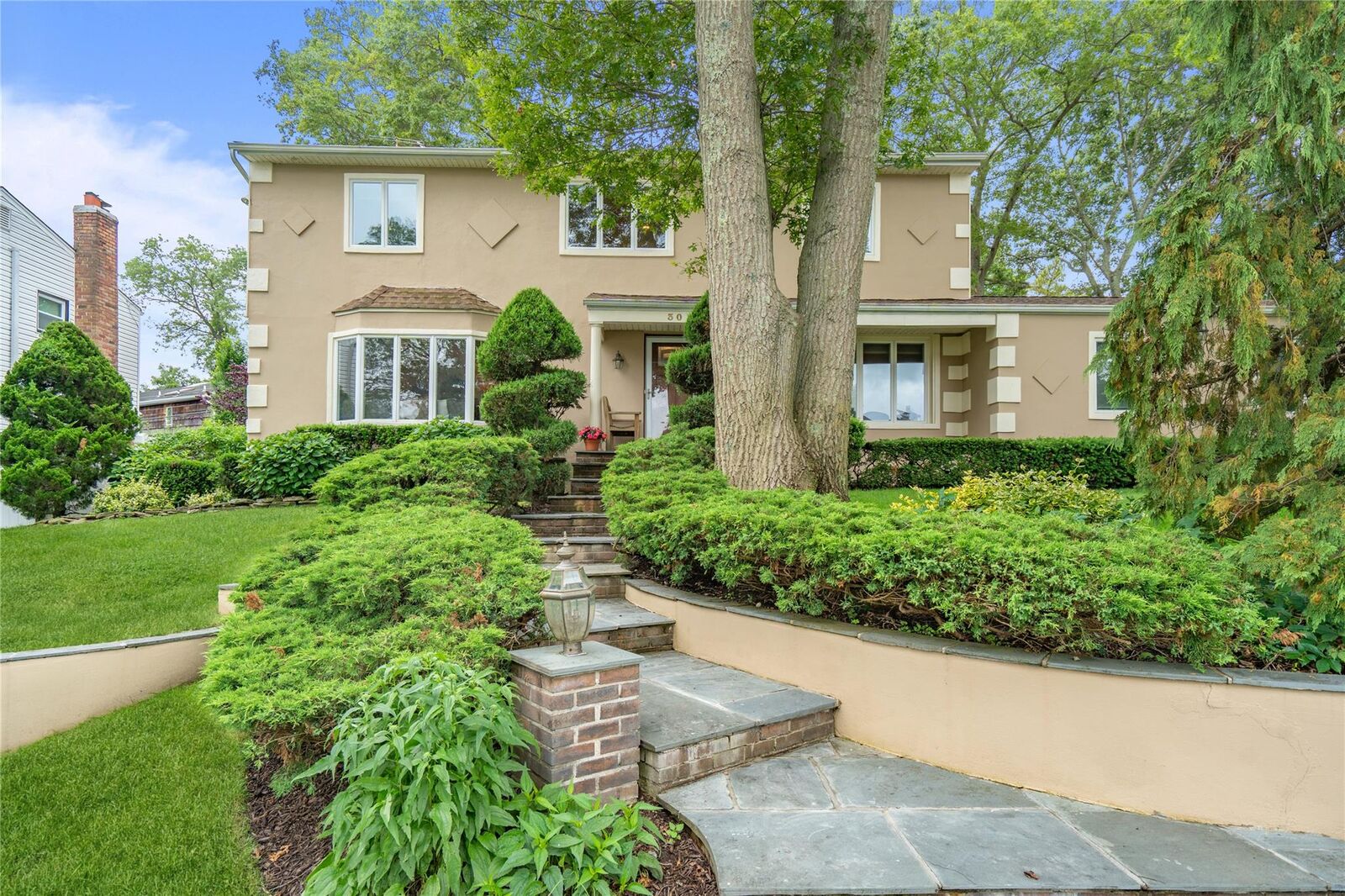 Property Photo:  30 Frankie Lane  NY 11804 