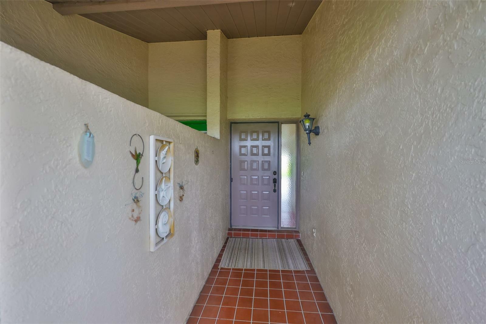 Property Photo: 2609 Lancaster Drive FL 33573