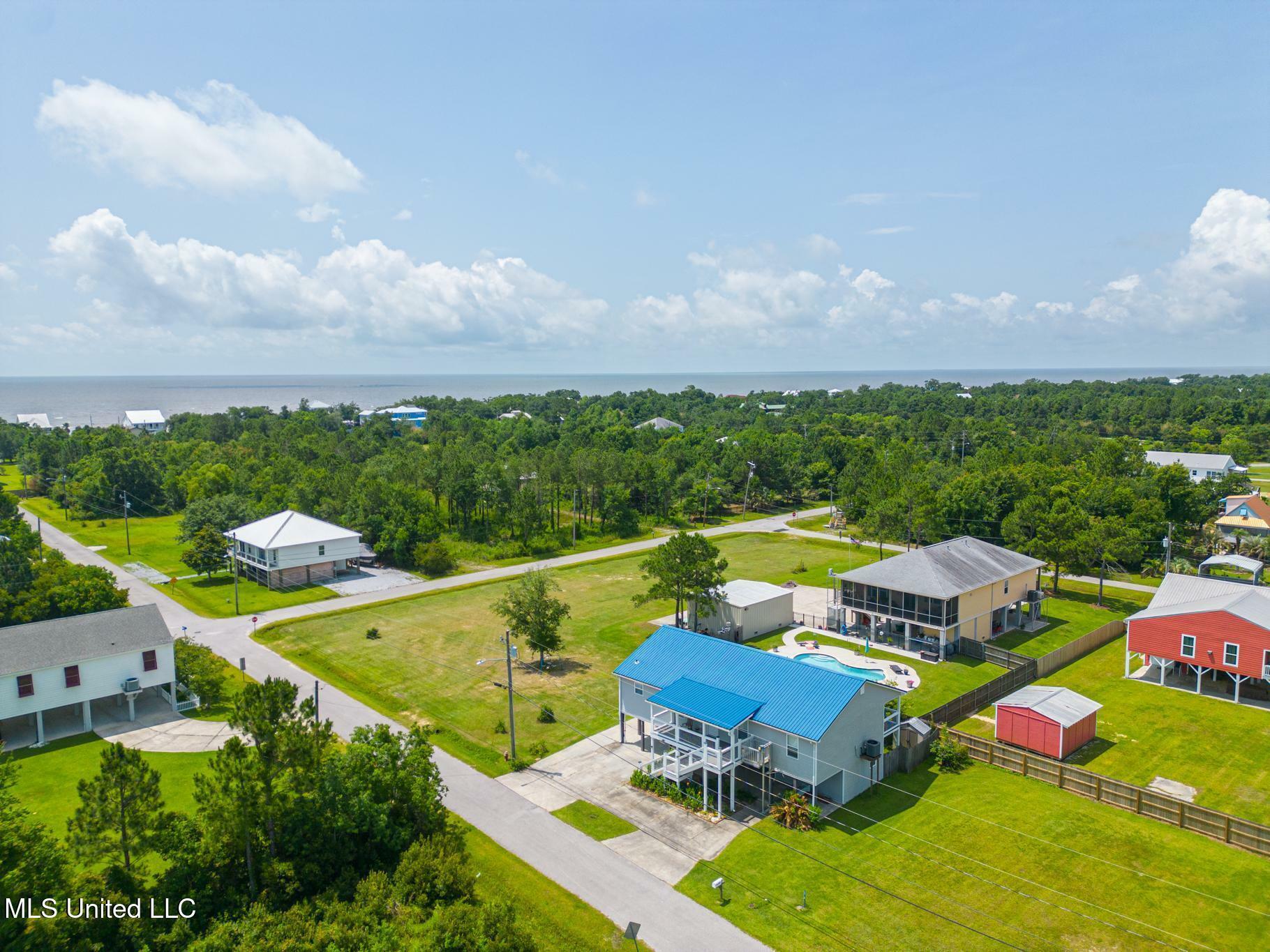Property Photo:  205 Pine Ridge Drive  MS 39576 