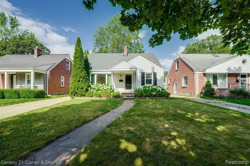 3015 N Wilson Ave  Royal Oak MI 48073 3580 photo