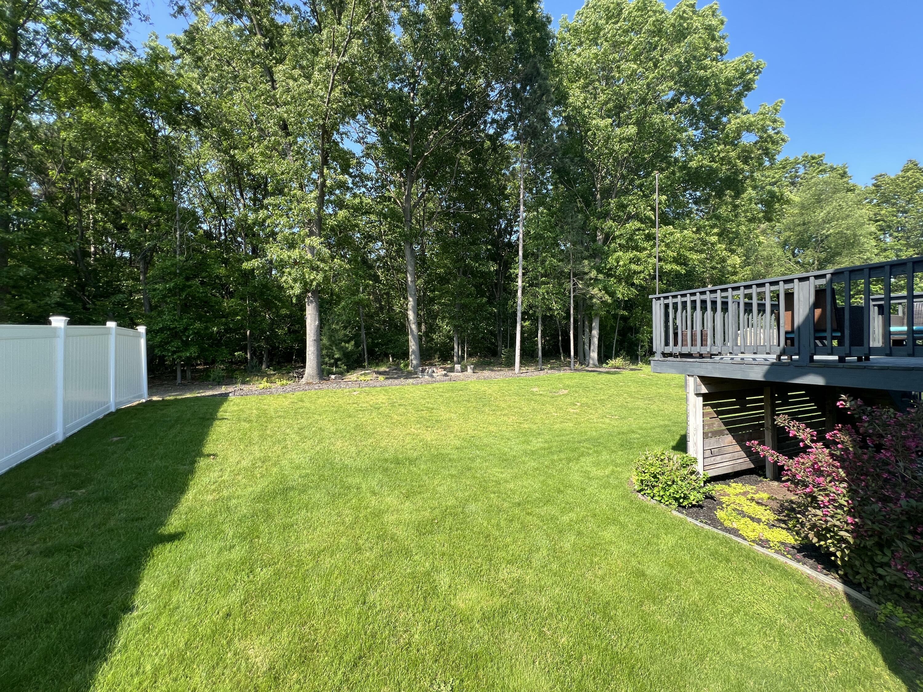 Property Photo:  2650 Eagle Ridge  MI 49444 