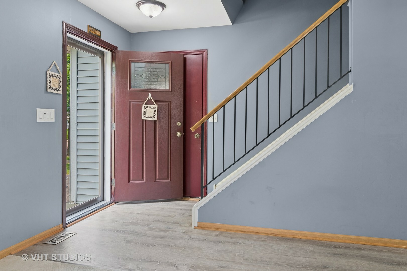 Property Photo:  2477 Smithfield Court  IL 60503 