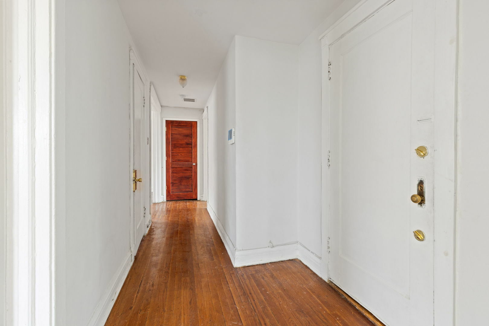 Property Photo: 940 E 48th Street 1 IL 60615
