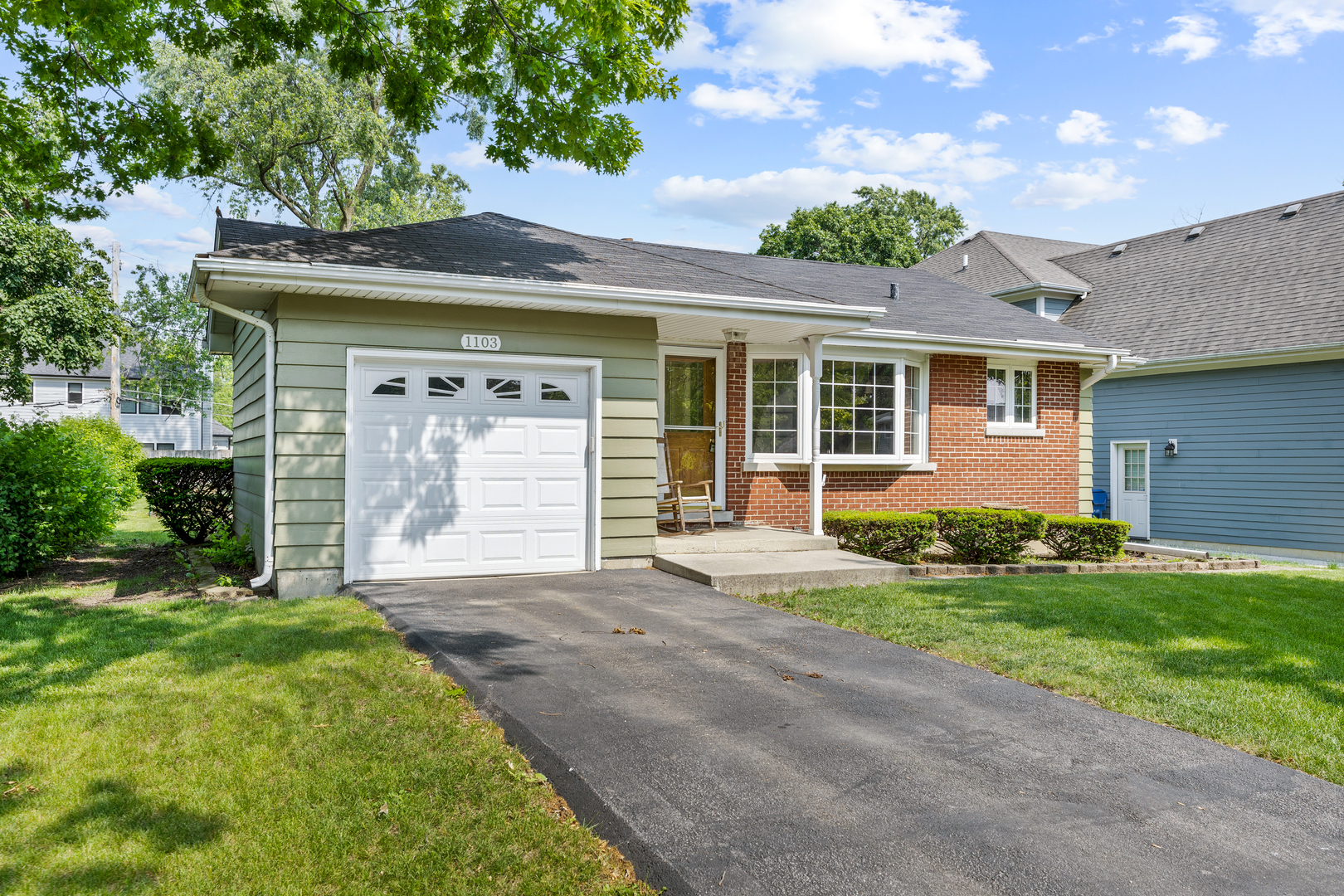 Property Photo: 1103 Lyford Lane IL 60189