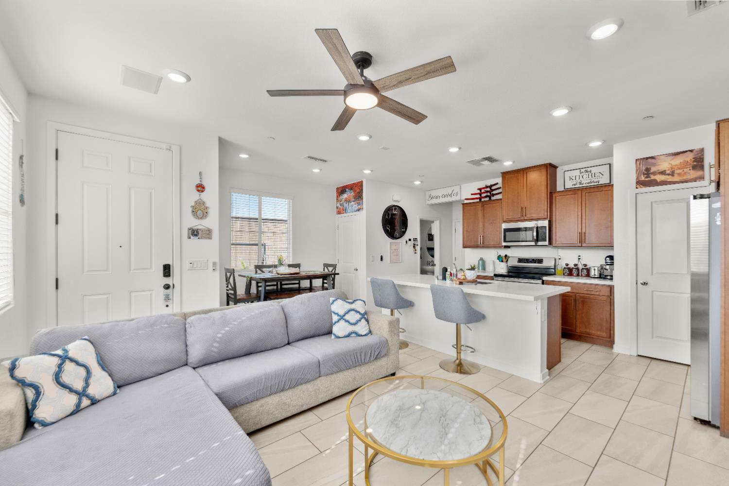 Property Photo:  5301 E Commerce Way 56101  CA 95835 
