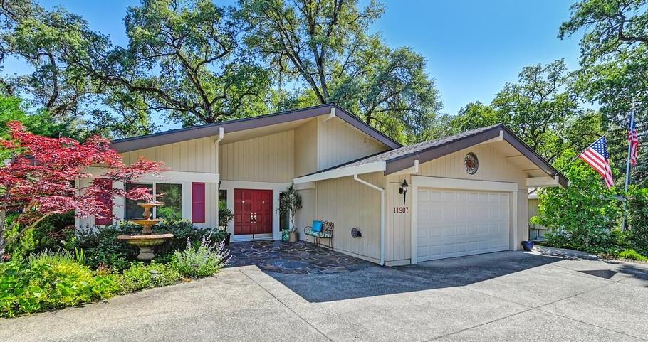 Property Photo: 11907 Doe Lane CA 95946