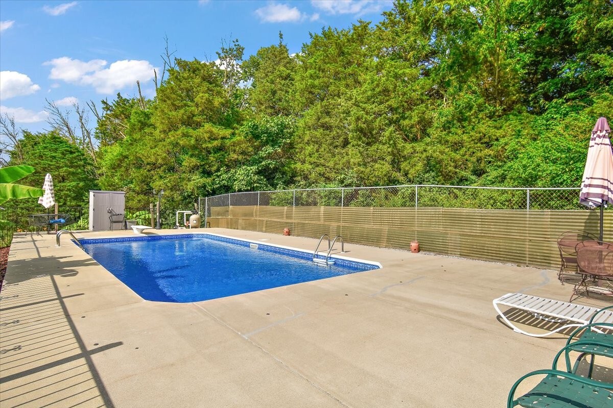 Property Photo: 237 Craigmeade Dr TN 37214