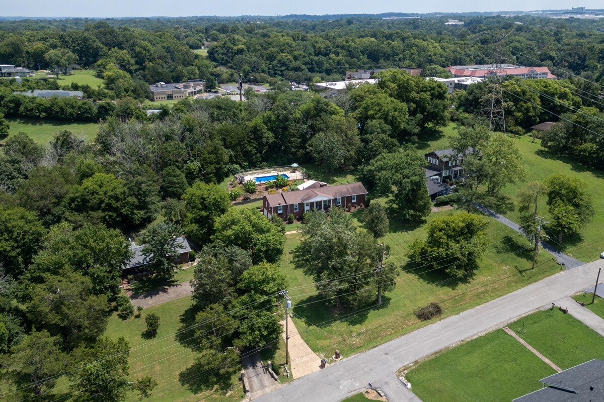 Property Photo:  237 Craigmeade Dr  TN 37214 