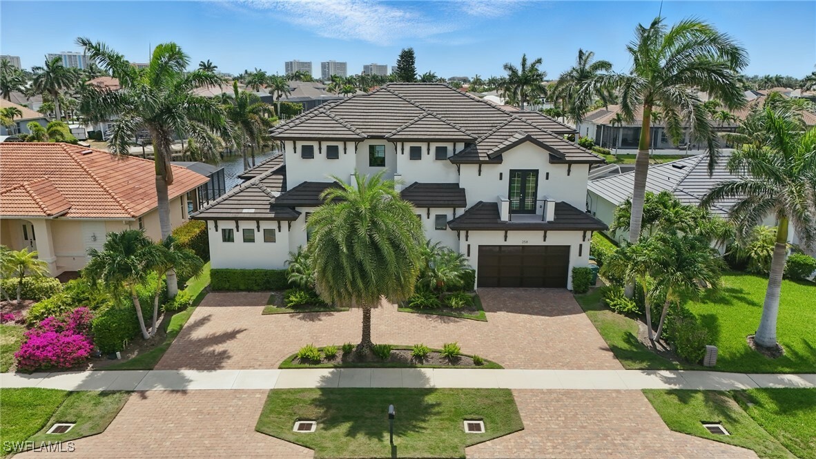 Property Photo: 258 Capistrano Court FL 34145