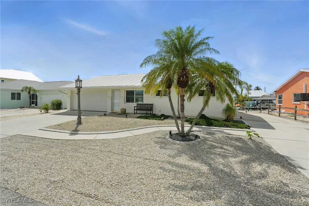 Property Photo: 2749 Bruce Street FL 33993