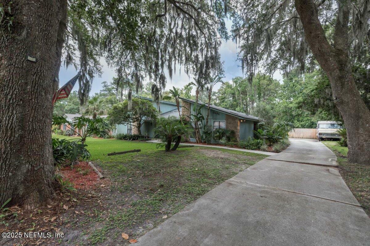 Property Photo: 2496 Shalimar Lane FL 32073