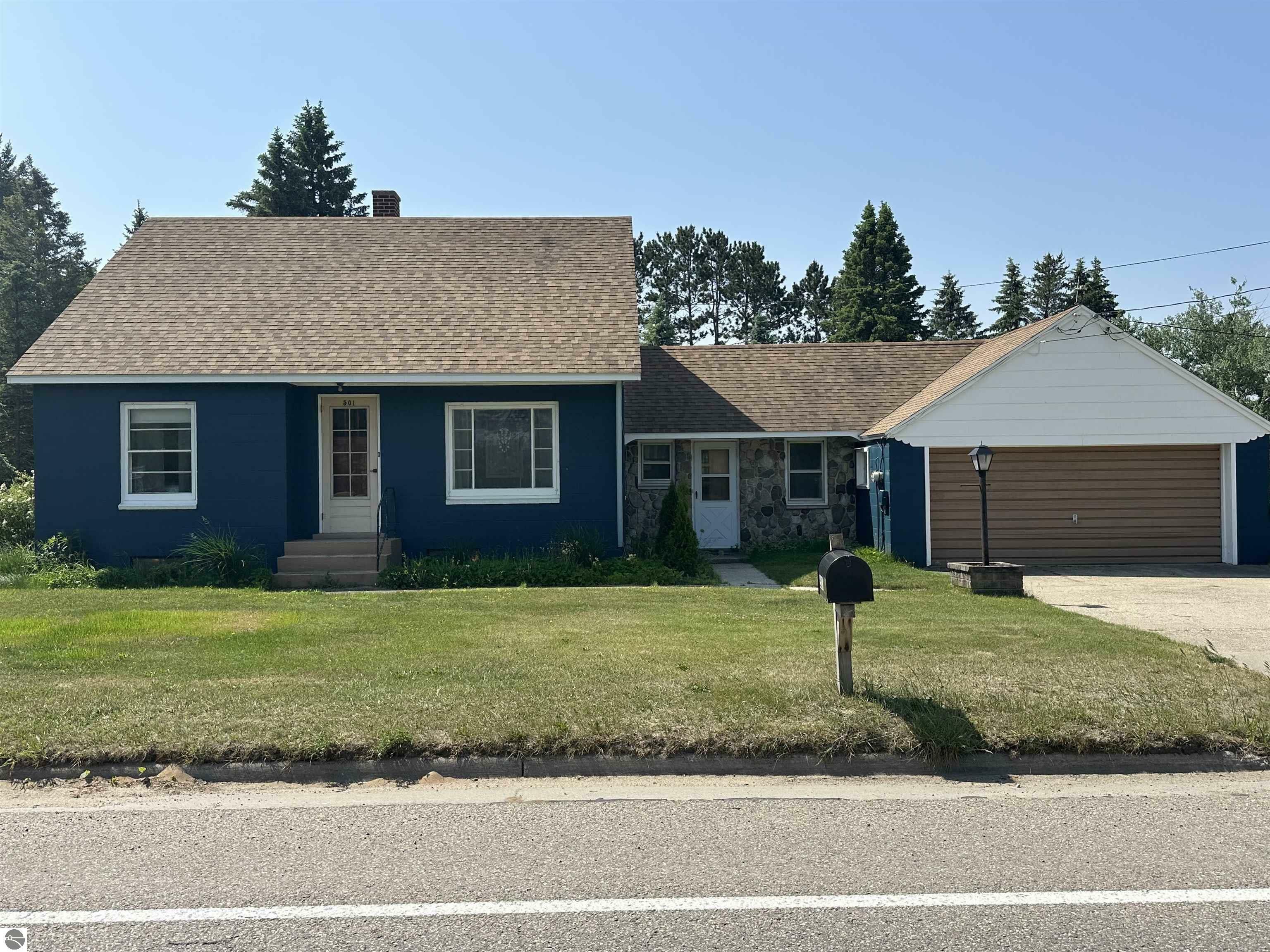 Property Photo: 501 W 13th Street MI 49601