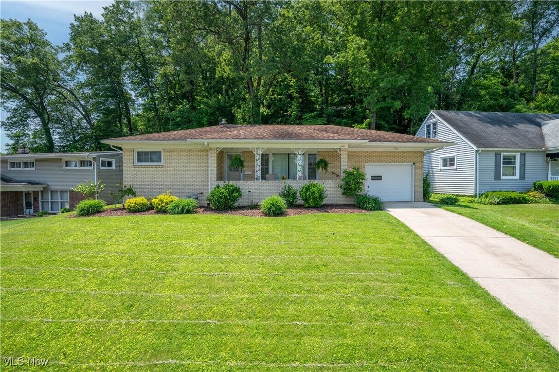 Property Photo:  2002 Chapel Hill Drive  OH 44511 