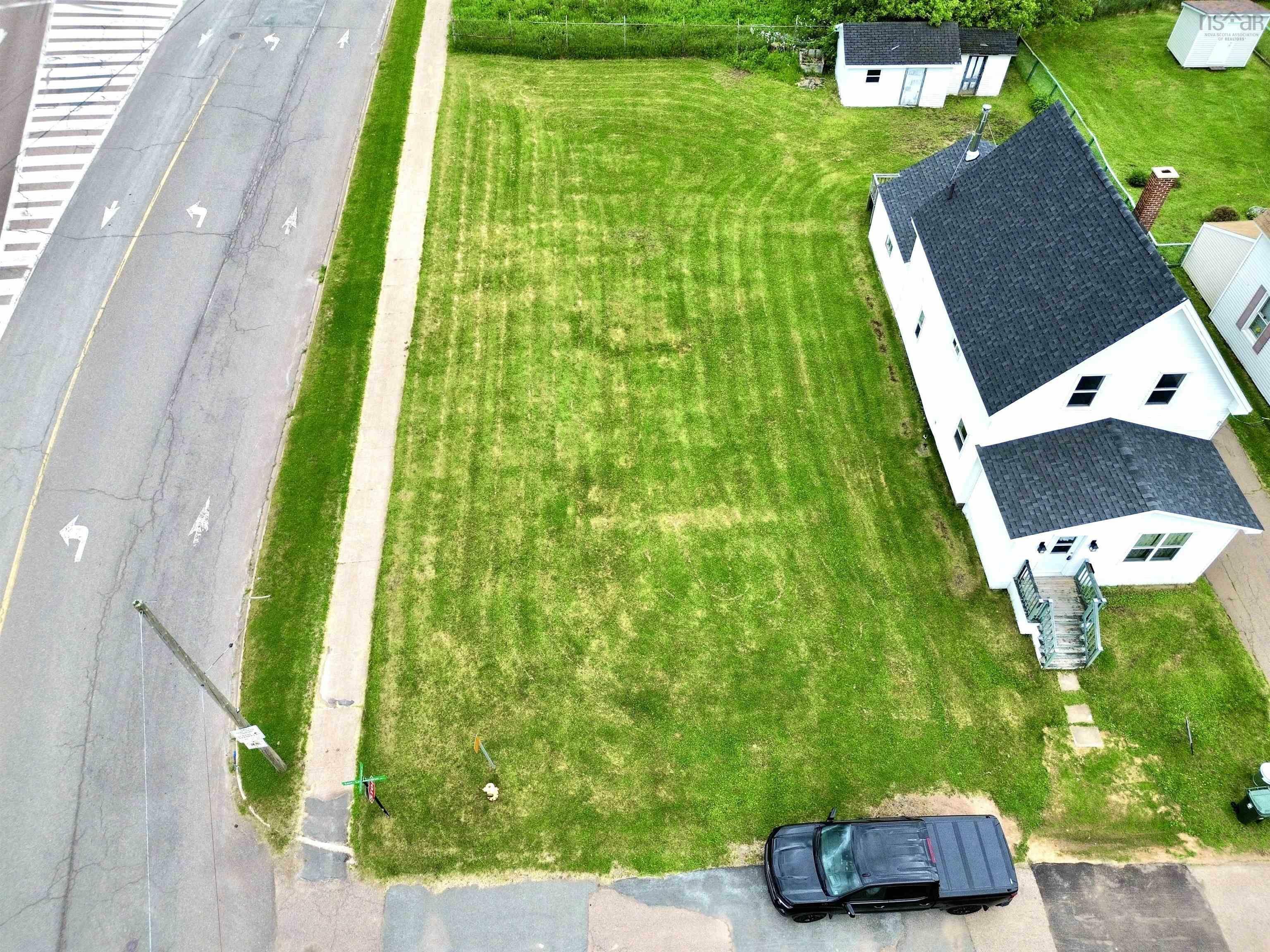 Photo de la propriété:  70 Lower Laplanche Street  NS B4H 1P8 