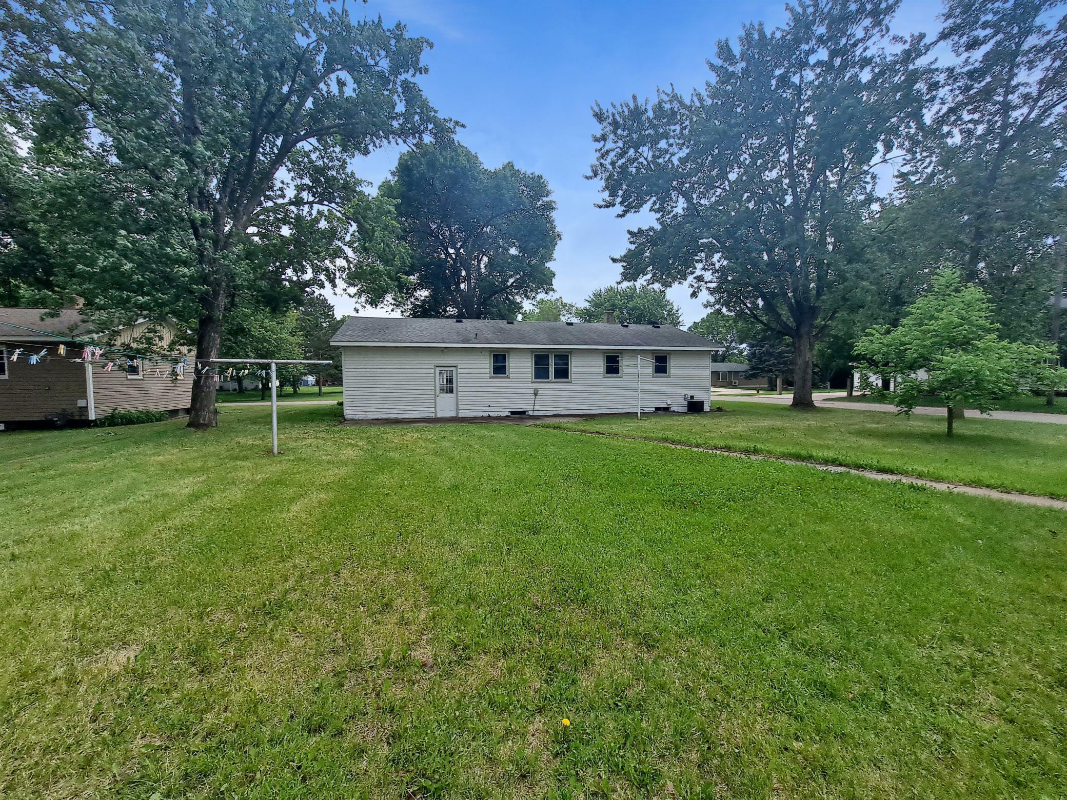 Property Photo: 264 3rd Street SW MN 56368