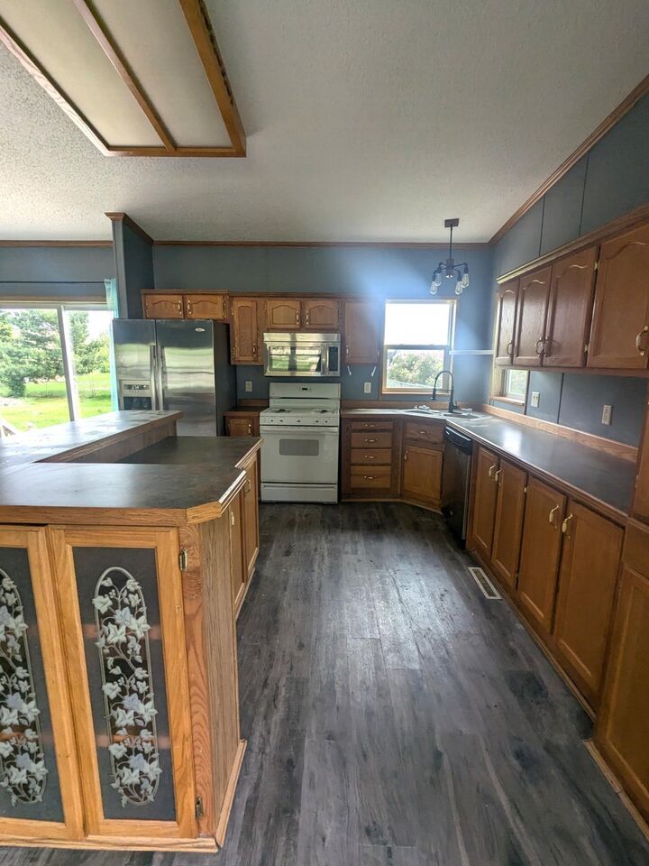 Property Photo:  204 6th Street W  MN 56319 