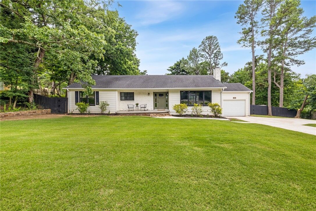 Property Photo: 243 E North Street AR 72701