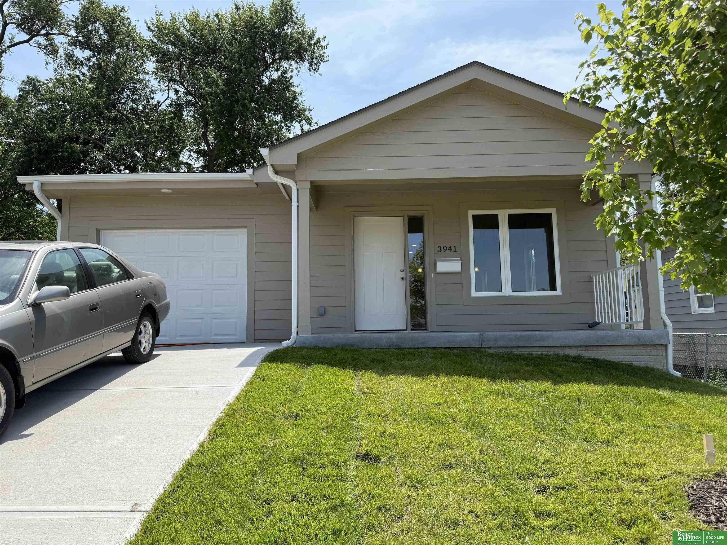 Property Photo: 3941 Blondo Street NE 68111