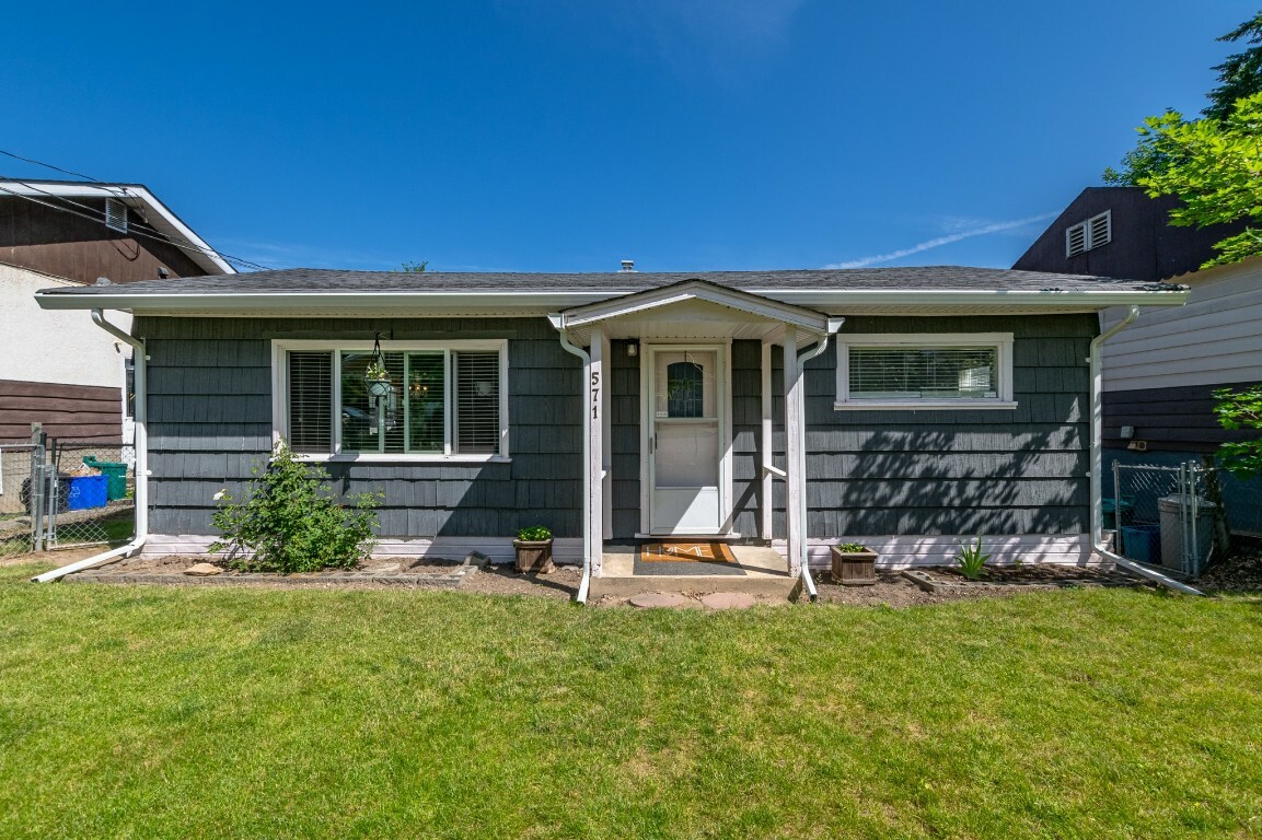 571 1 Avenue SE  Salmon Arm BC V1E 1J7 photo