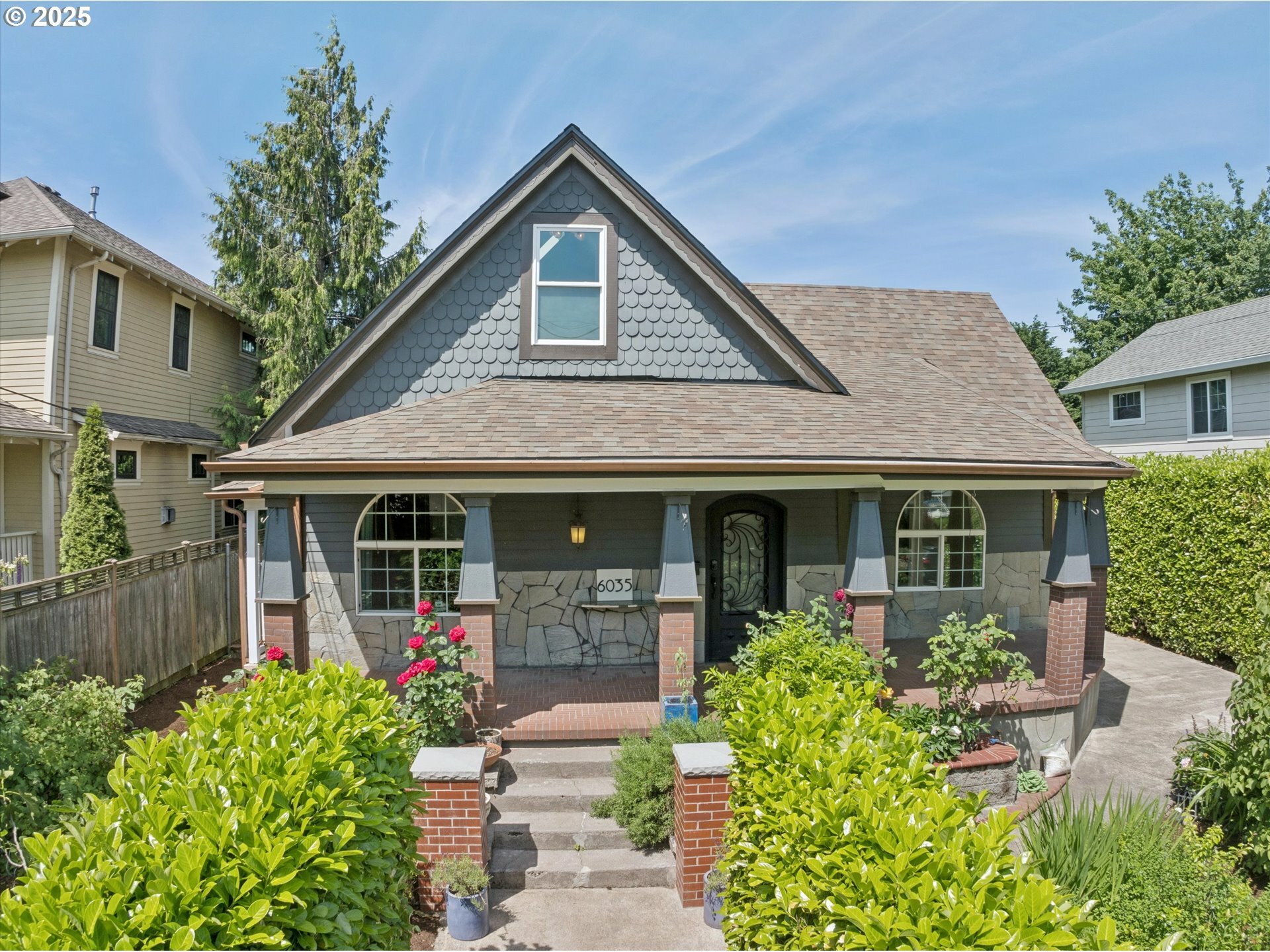 Property Photo: 6035 NE 9th Ave OR 97211