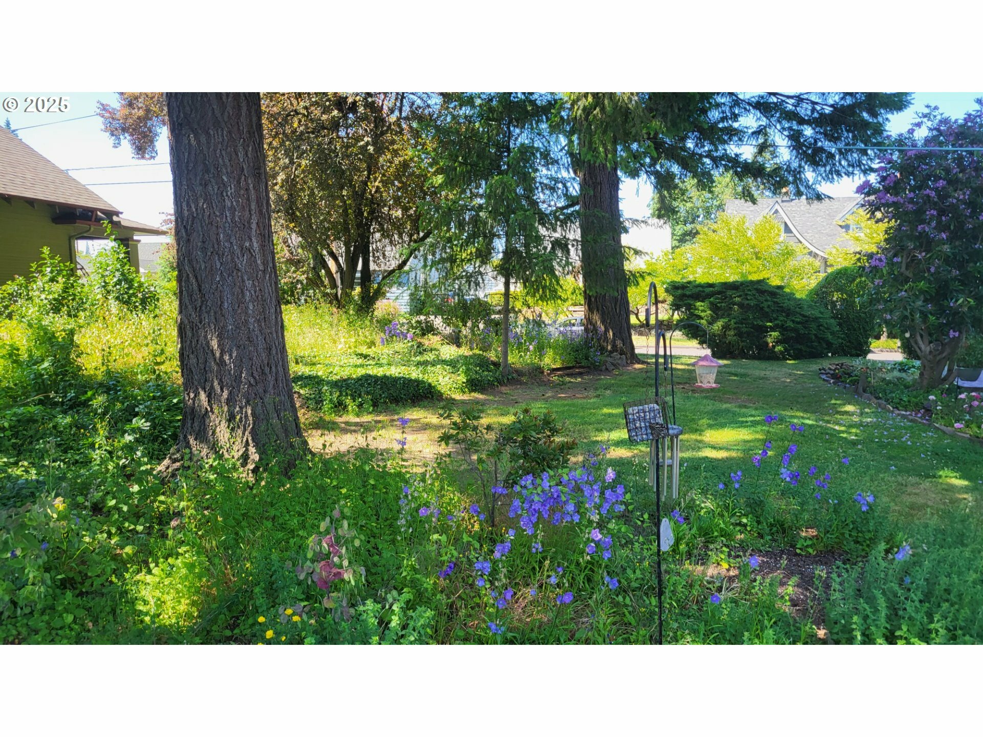 Property Photo: 7020 NE Stanton St OR 97213