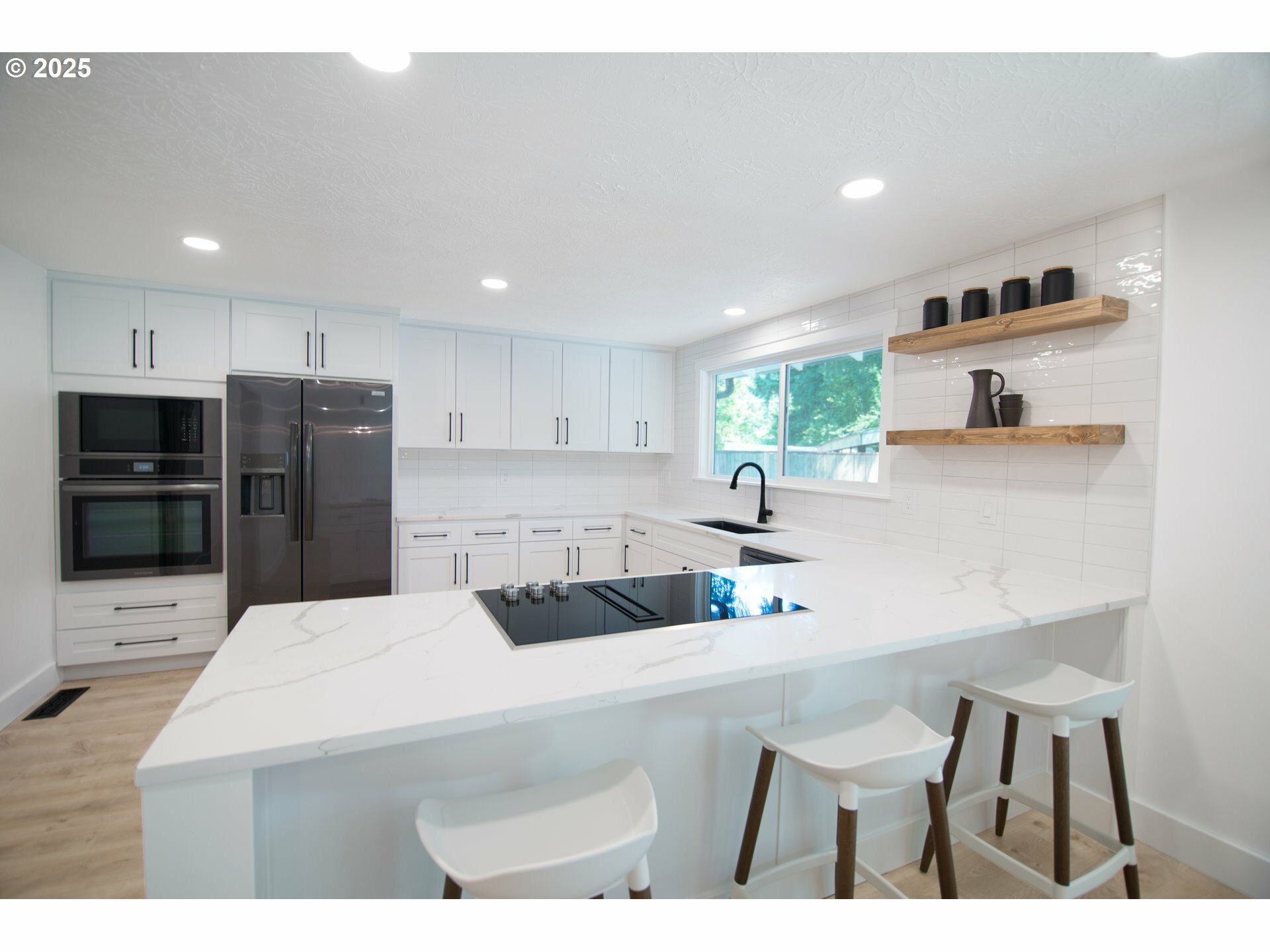 Property Photo: 17149 SE Jade Ct OR 97267