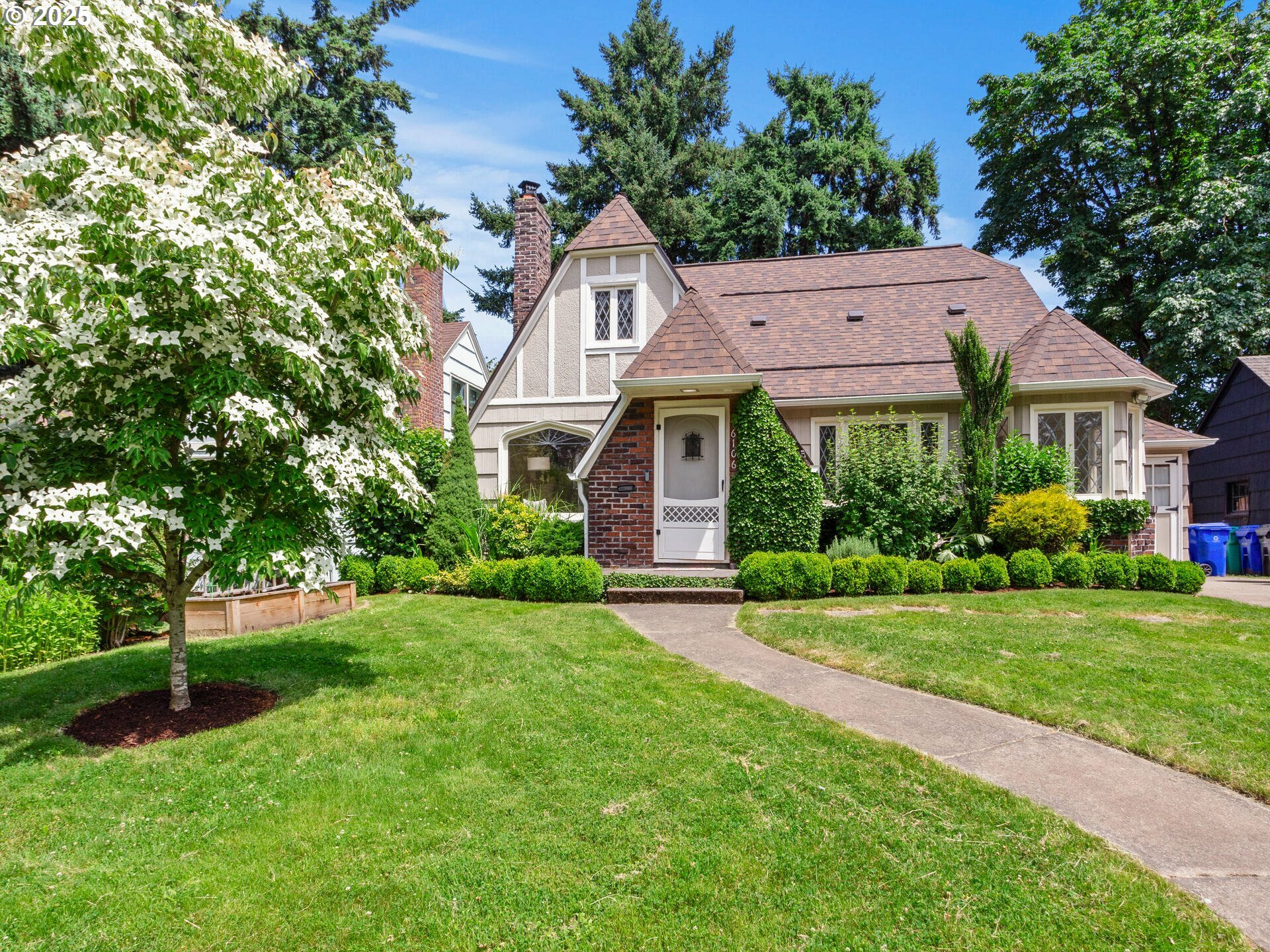 Property Photo:  6106 N Michigan Ave  OR 97217 