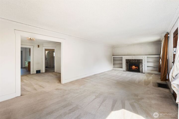 Property Photo:  401  23rd Avenue E  WA 98112 