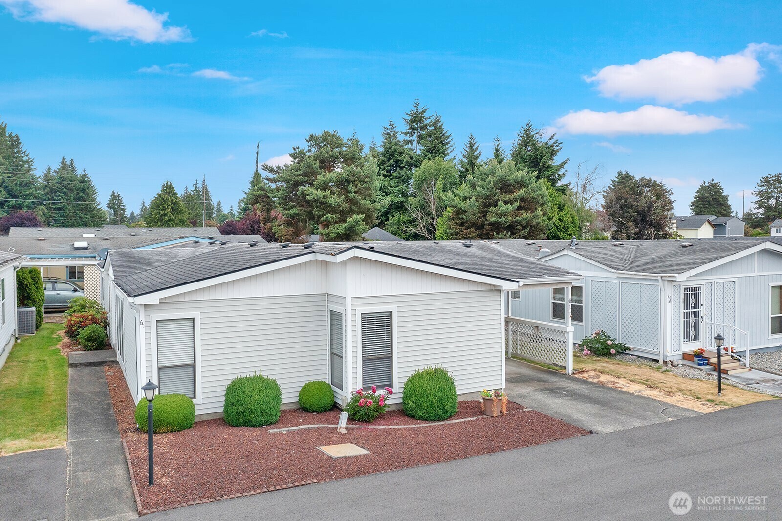 Property Photo: 2611 S 288th Street 61 WA 98003