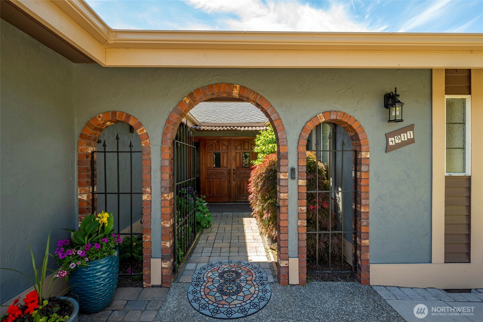 Property Photo:  4911  Heather Drive  WA 98221 
