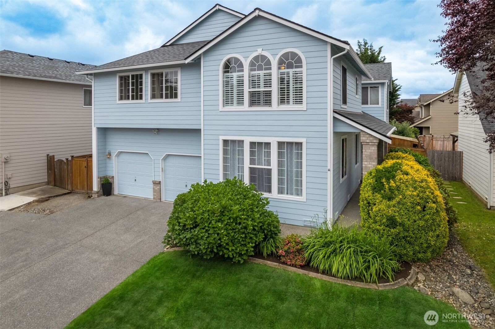 Property Photo:  14225 SE 282nd Street  WA 98042 