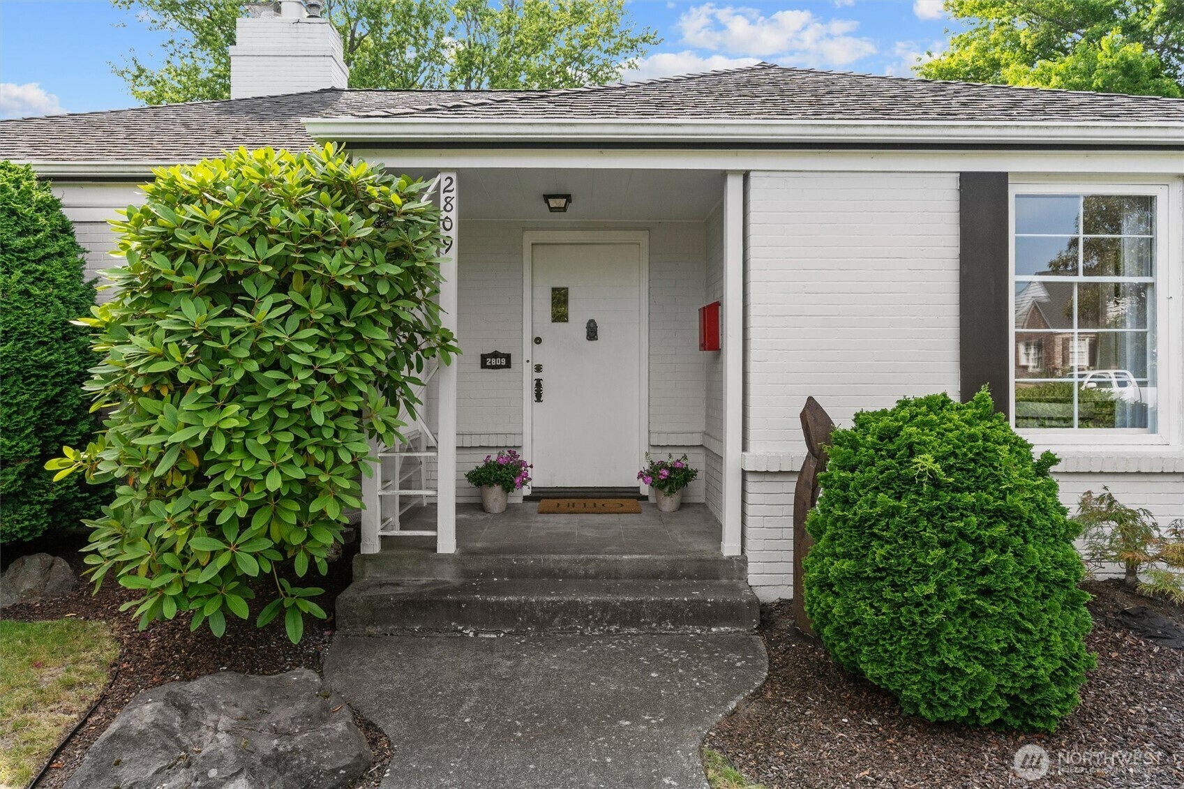 Property Photo: 2809 40th Avenue W WA 98199
