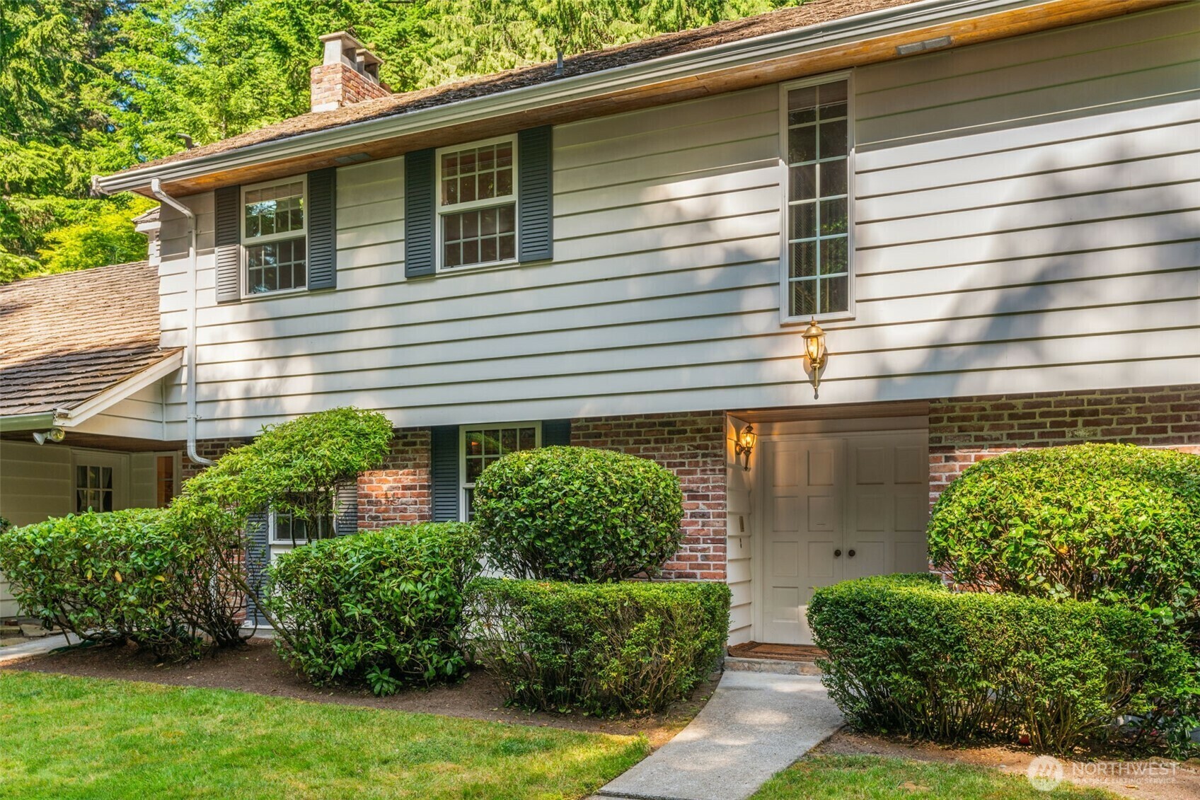 Property Photo: 10915 N Deer Drive WA 98020