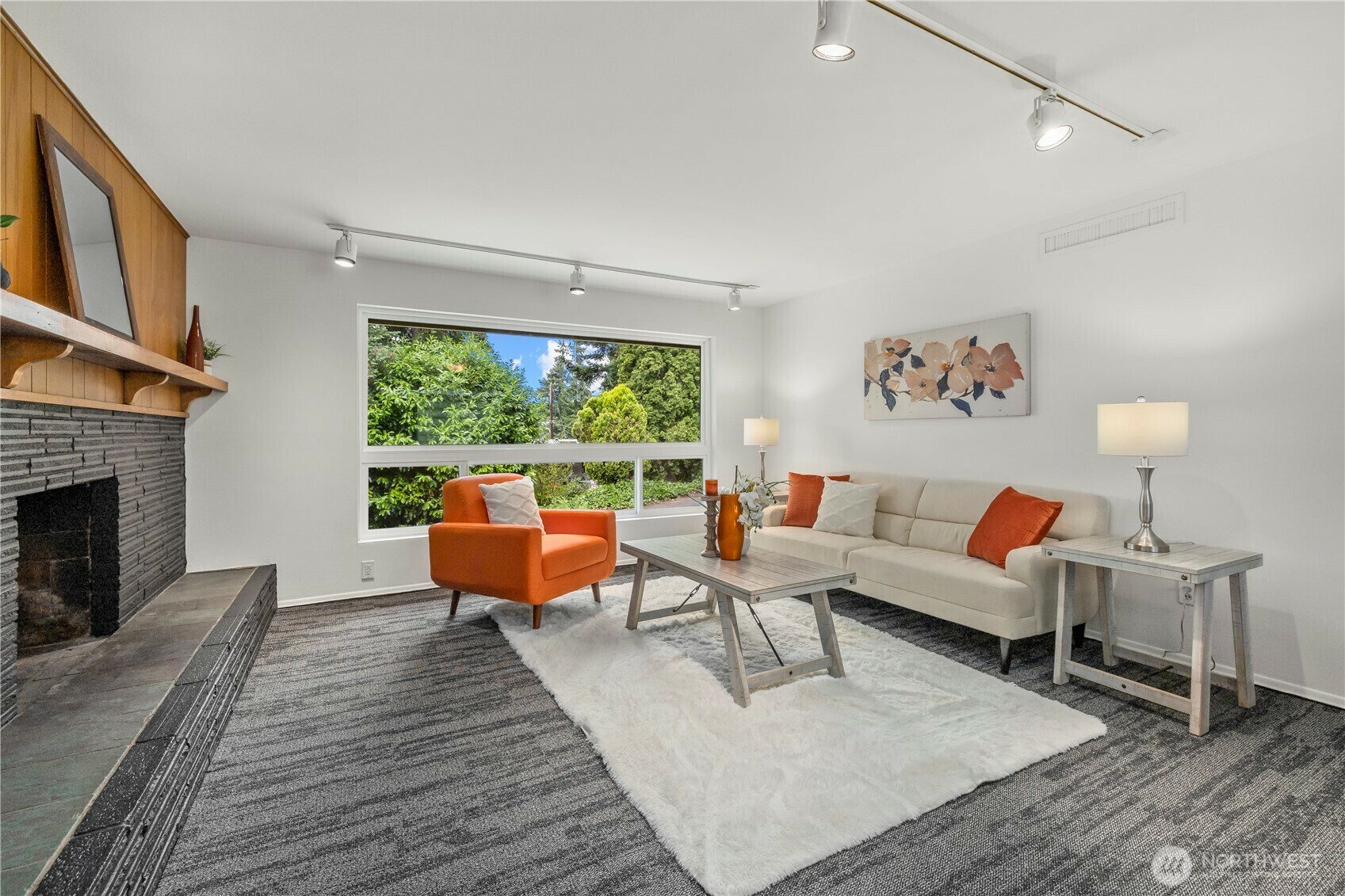 Property Photo: 4117 NE 107th Street WA 98125
