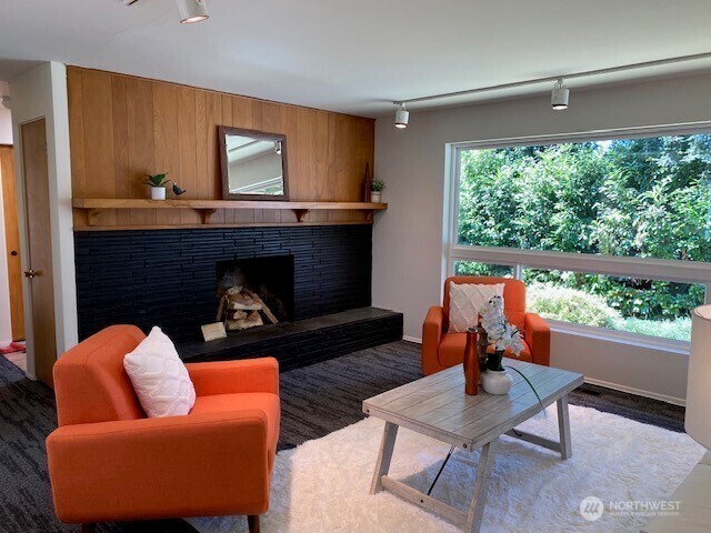 Property Photo: 4117 NE 107th Street WA 98125
