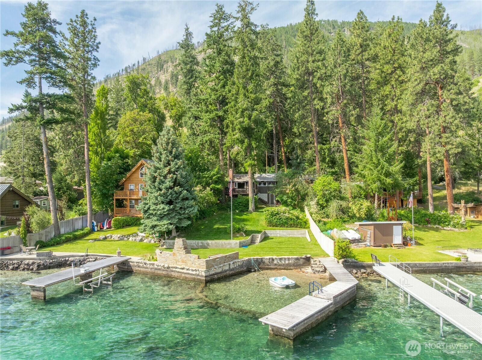 Property Photo: 9368 S Lakeshore Rd WA 98816